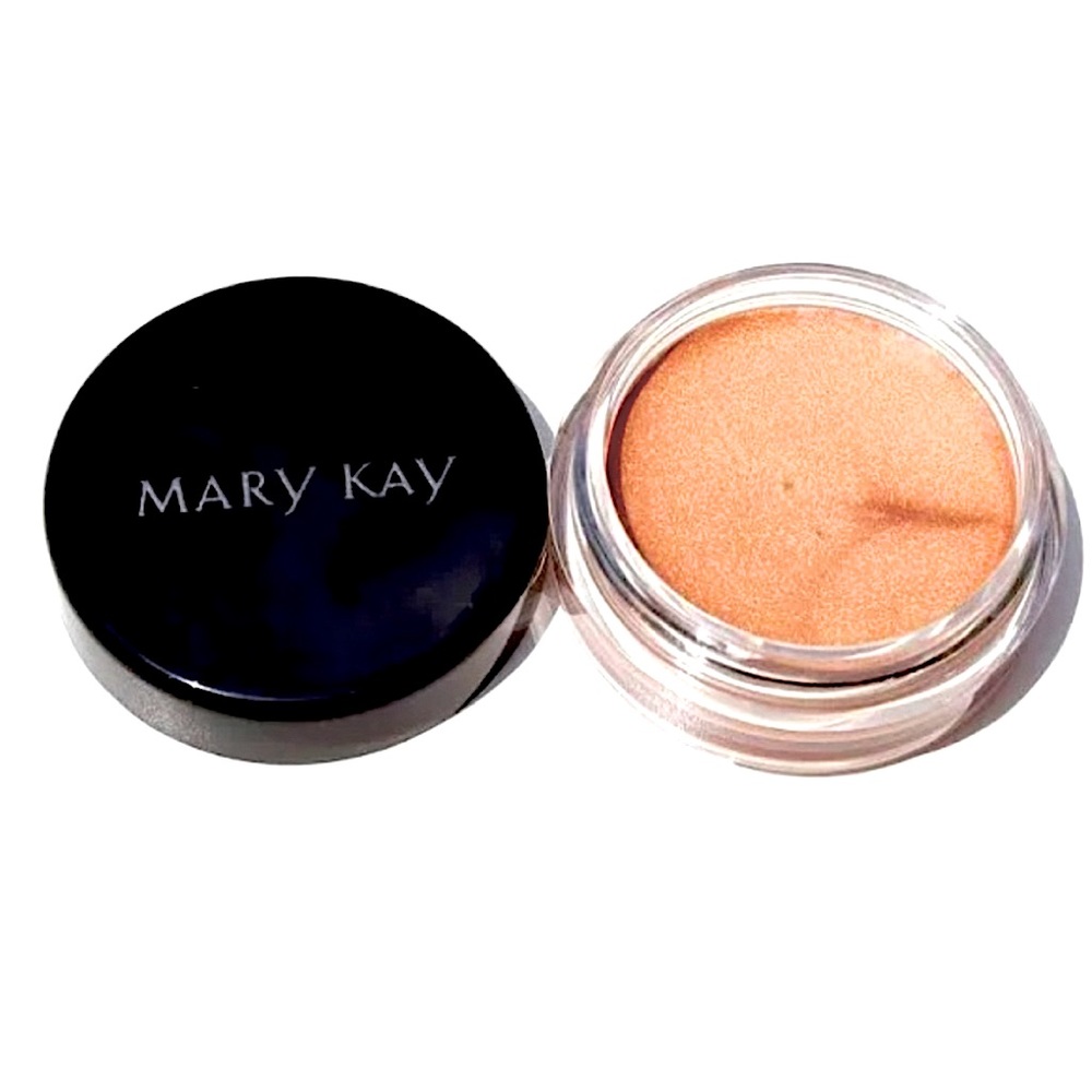 Mary Kay Apricot Twist Cream Eyeshadow, Full Size. - Picture 1 of 4